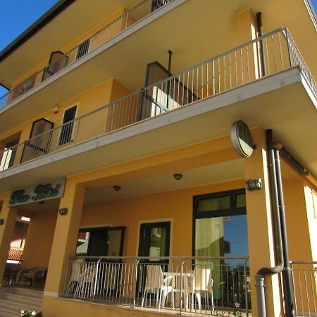 Pino Hotel Джиццерия Экстерьер фото