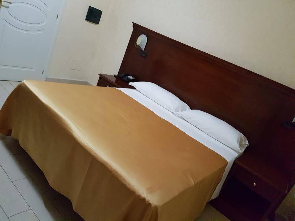Pino Hotel Джиццерия Экстерьер фото